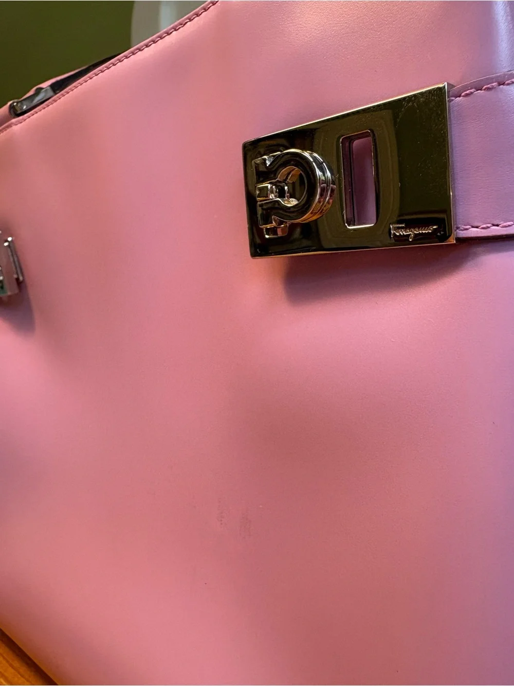 FERRAGAMO VINTAGE Y2K Women's Pink/Lavender Leather Top-Handle Handbag w/ strap